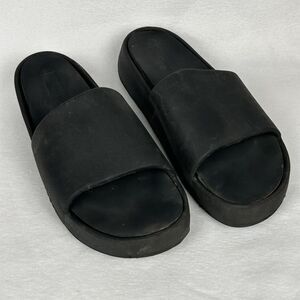 Yellow Box Super‎ Cushiony Torrey Black Slide Women's Sandal 9